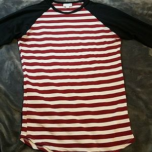 NWOT Soft and comfortable lularoe tee